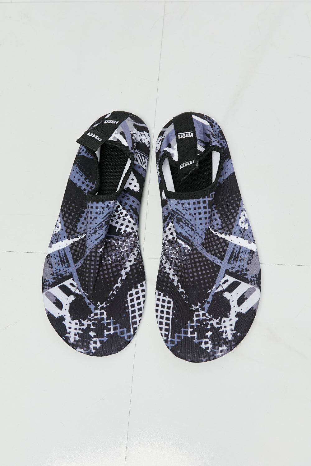 MMshoes On The Shore Water Shoes in Black Pattern - AllIn Computer