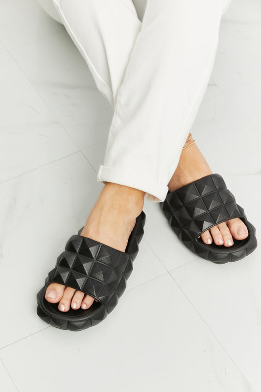 Legend Let's Chill 3D Stud Slide Sandals - AllIn Computer