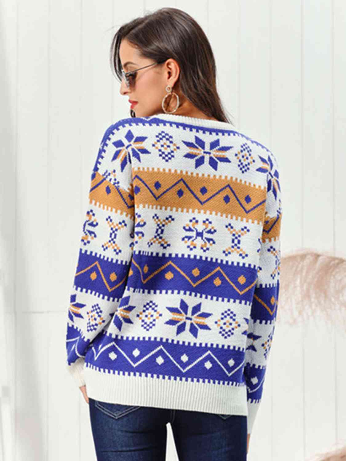 Snowflake Pattern Round Neck Sweater - AllIn Computer