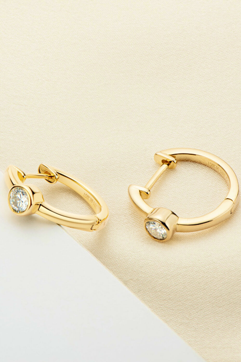 18k Gold-Plated Inlaid Moissanite Huggie Earrings - AllIn Computer