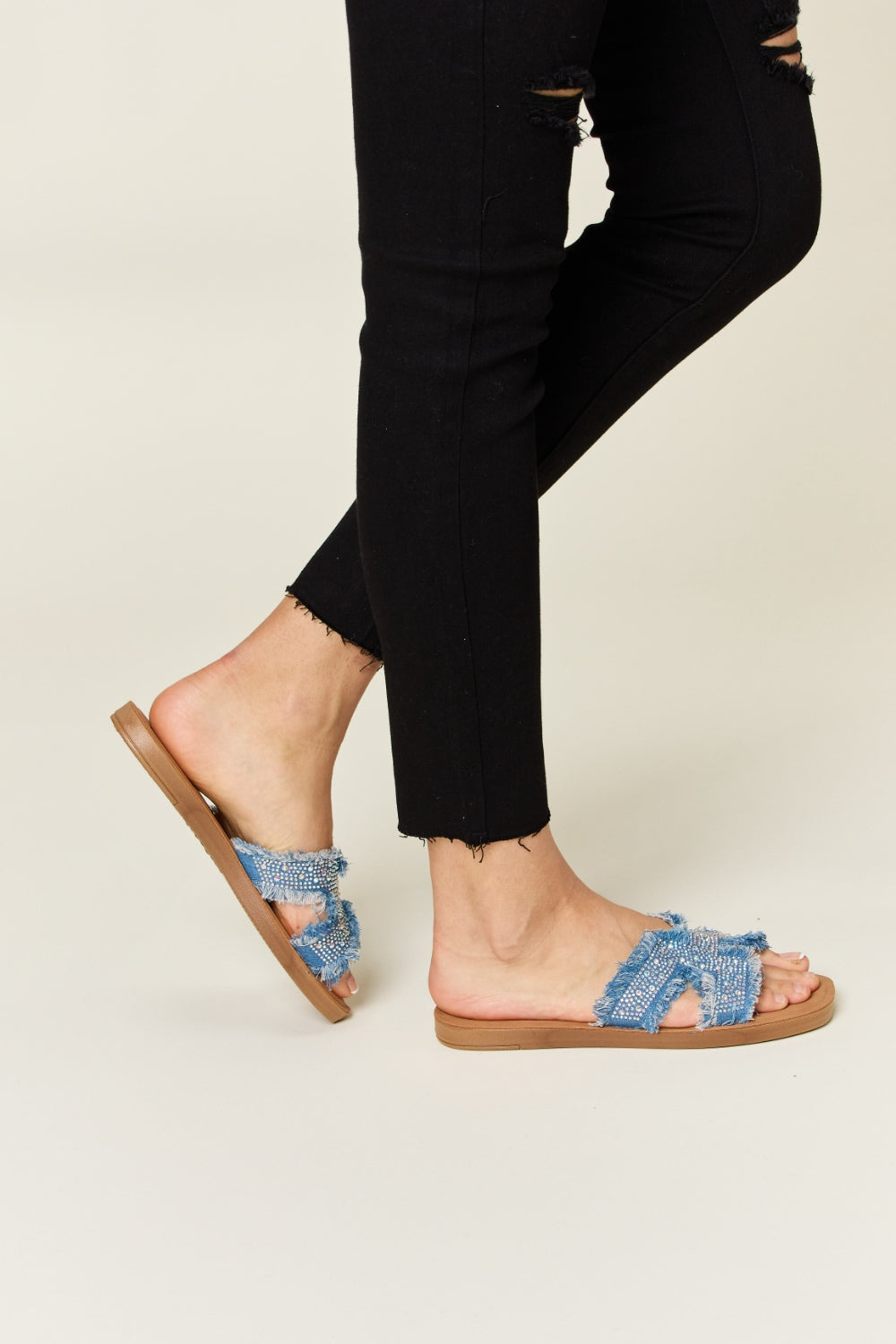 Forever Link Raw Trim Denim H-Band Flat Sandals - AllIn Computer