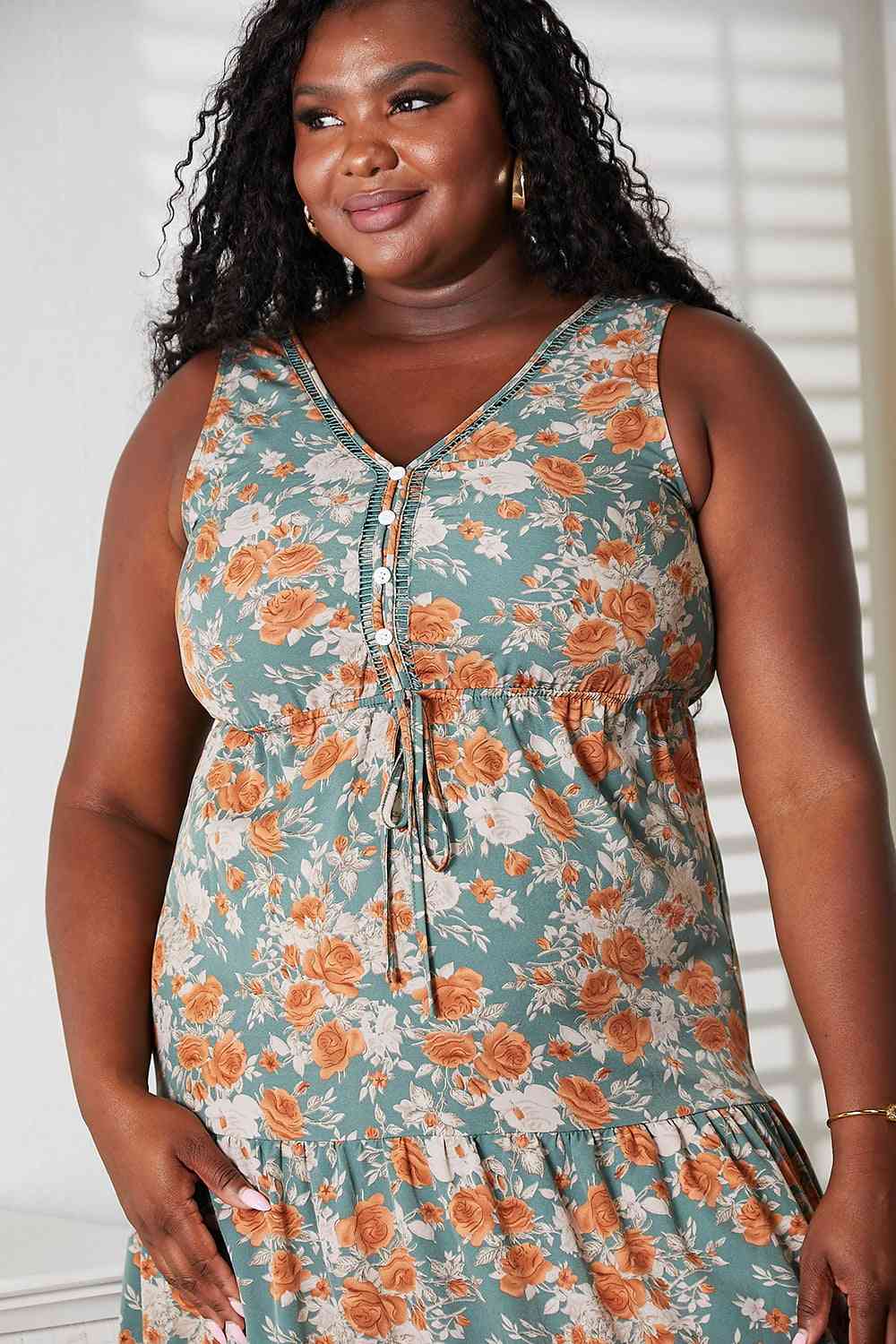 Double Take Floral V-Neck Tiered Sleeveless Dress - AllIn Computer