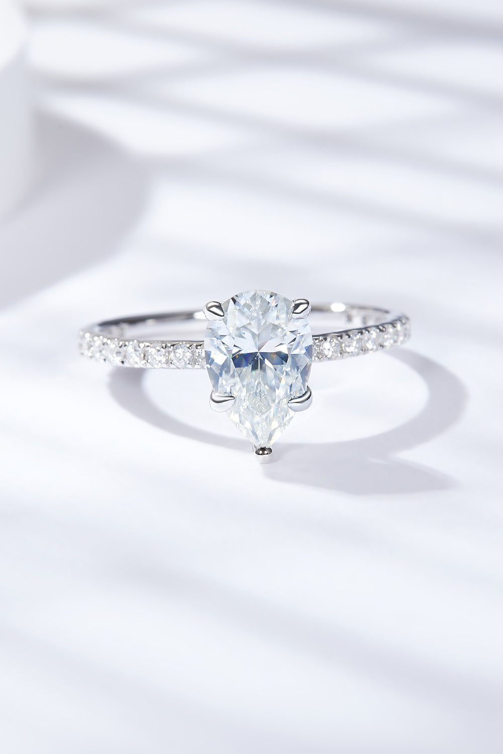1.8 Carat Moissanite Side Stone Ring - AllIn Computer