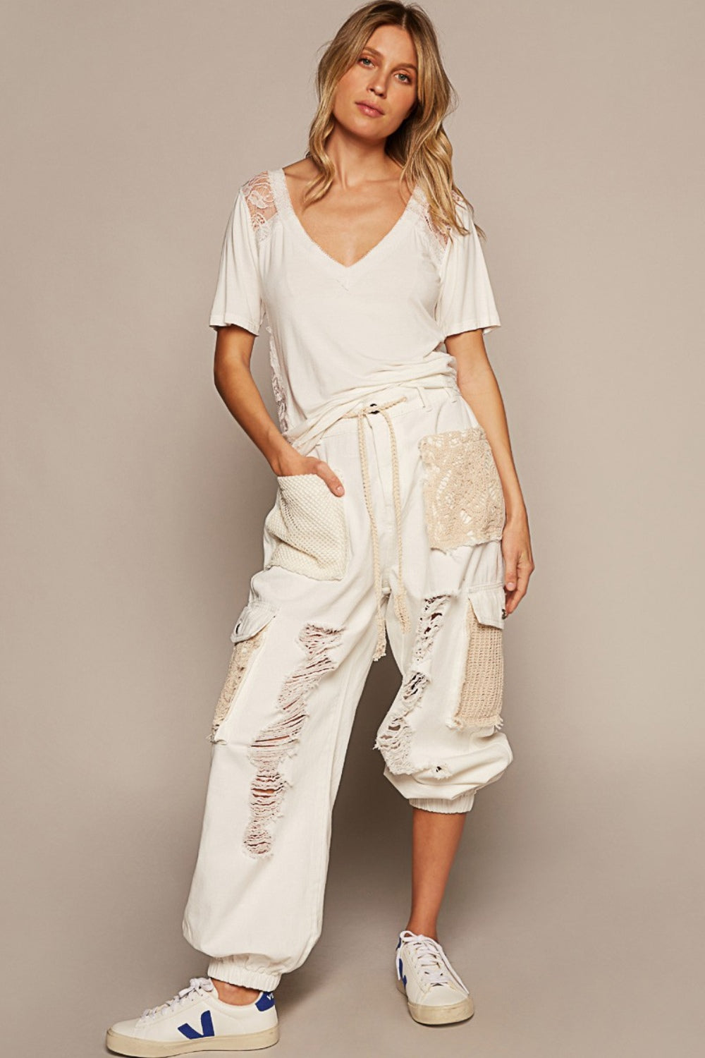 POL V-Neck Short Sleeve Lace Trim Top - AllIn Computer