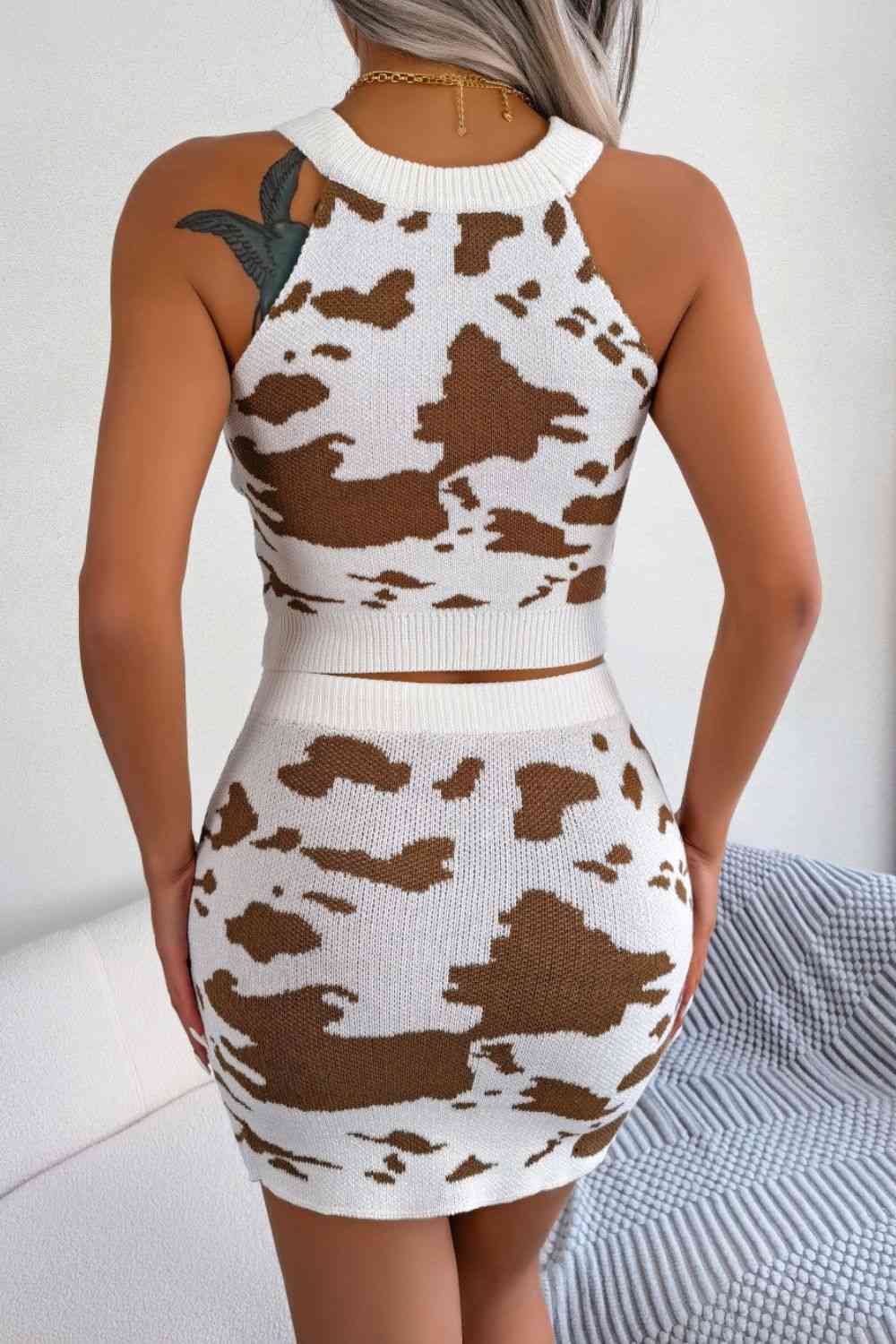 Contrast Sleeveless Knit Top and Mini Skirt Set - AllIn Computer