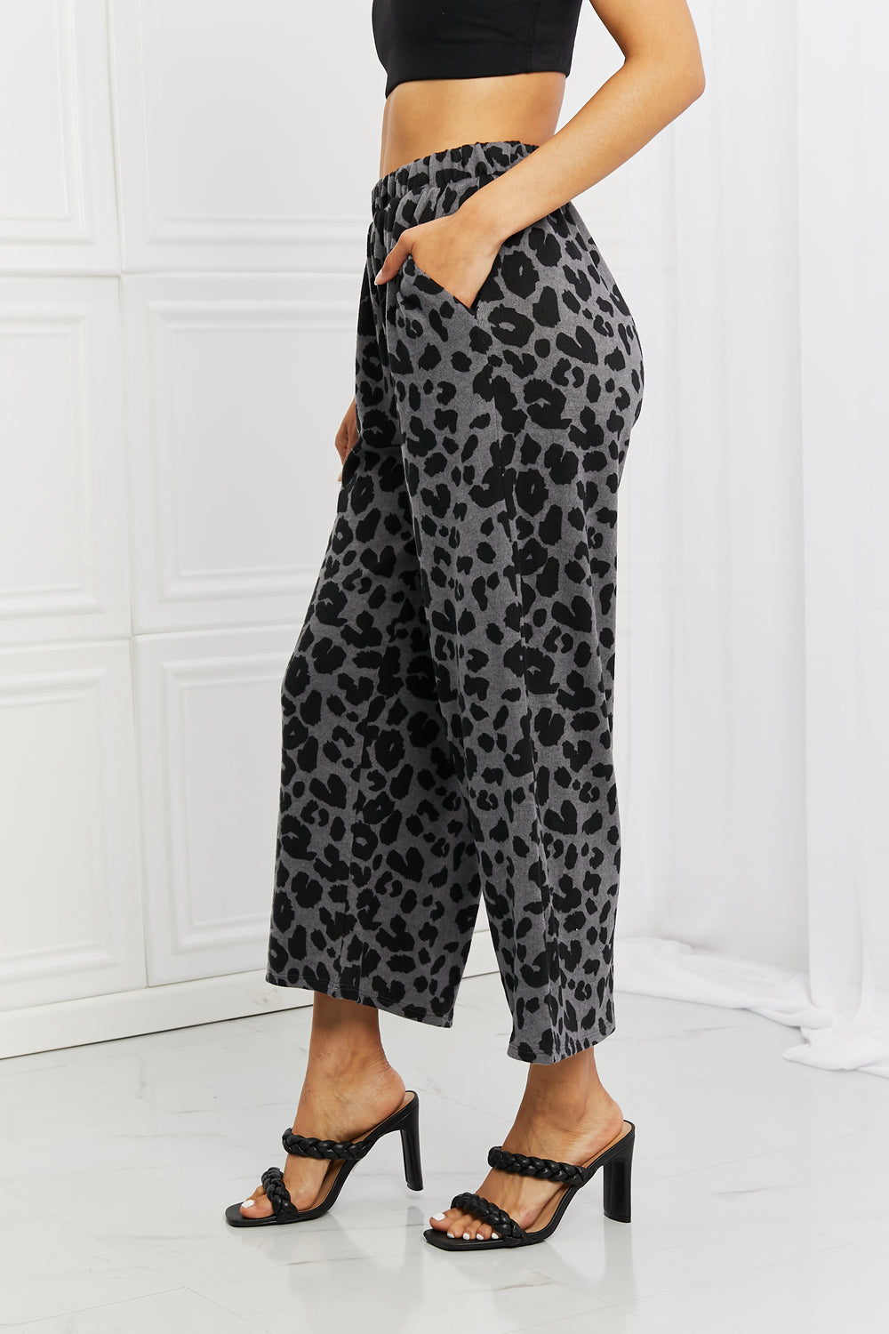 BOMBOM Stay Cozy Pattern Wide Leg Pants - AllIn Computer
