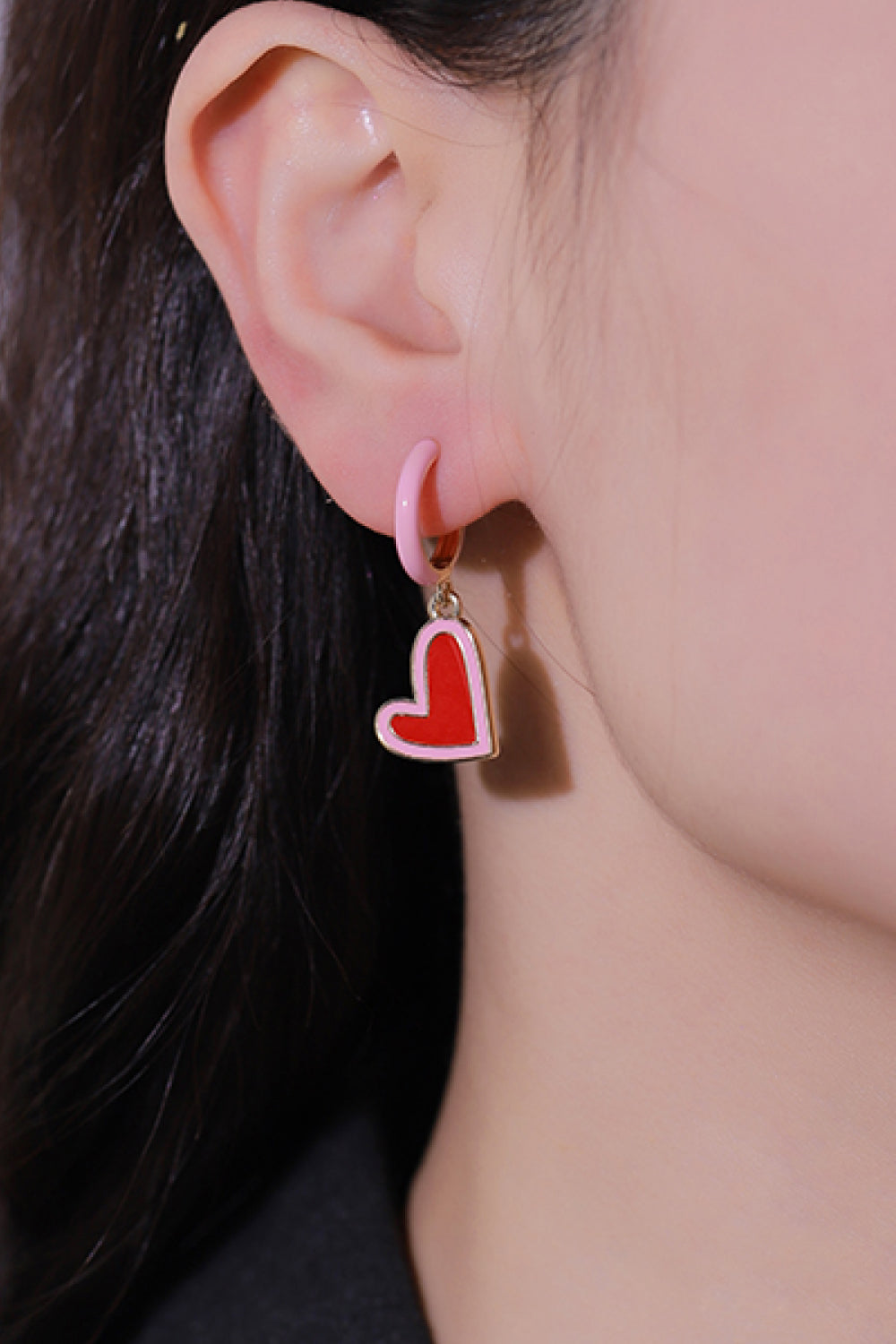 Contrast Heart-Shaped Drop Earrings - AllIn Computer