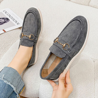 Metal Buckle Flat Sneakers - AllIn Computer