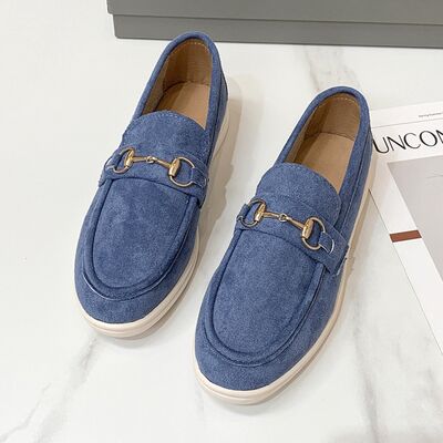 Metal Buckle Flat Sneakers - AllIn Computer