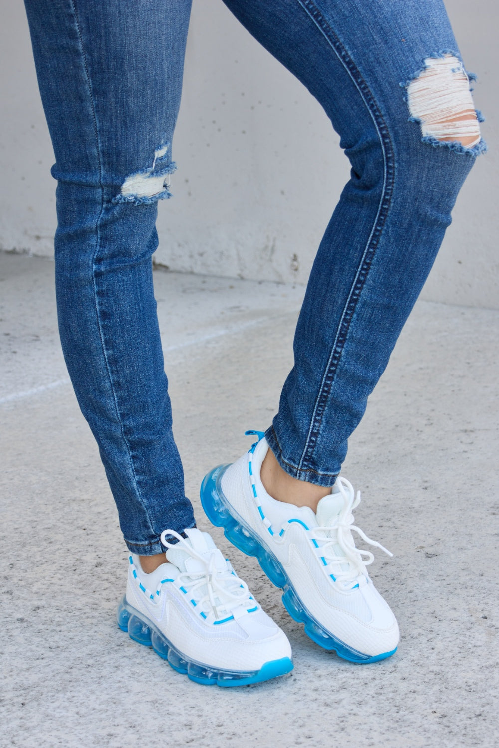 Forever Link  Lace-Up Air-Cushioned Athletic Shoes - AllIn Computer