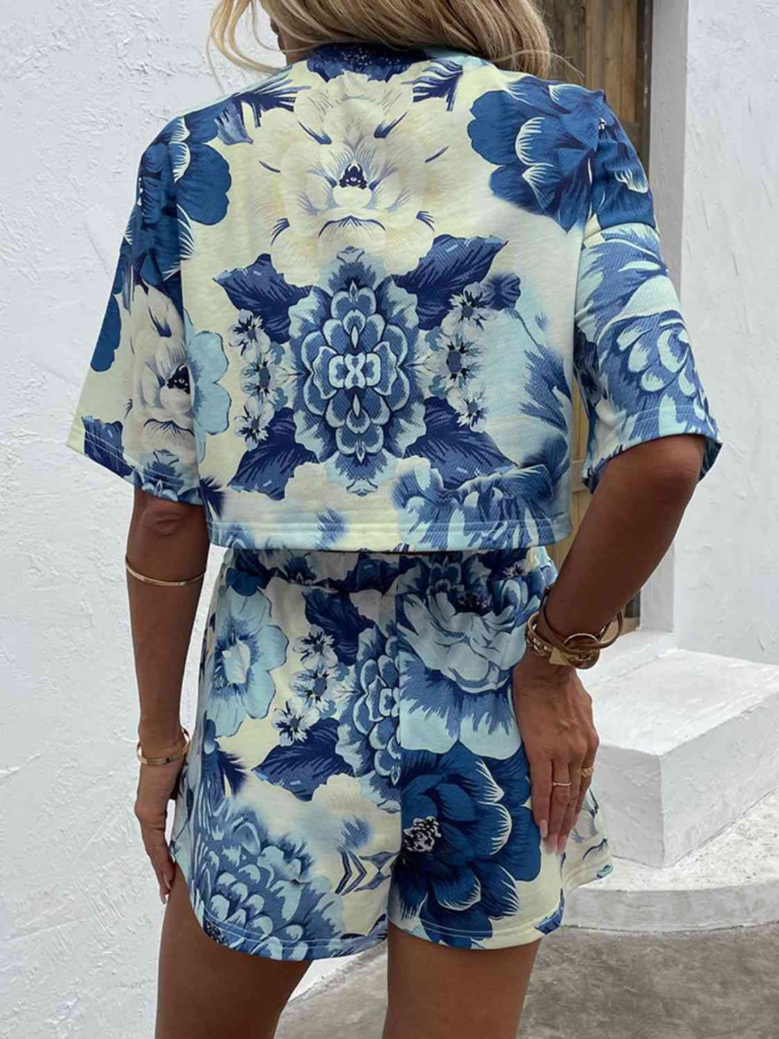 Floral Print Round Neck Dropped Shoulder Half Sleeve Top and Shorts Set - AllIn Computer