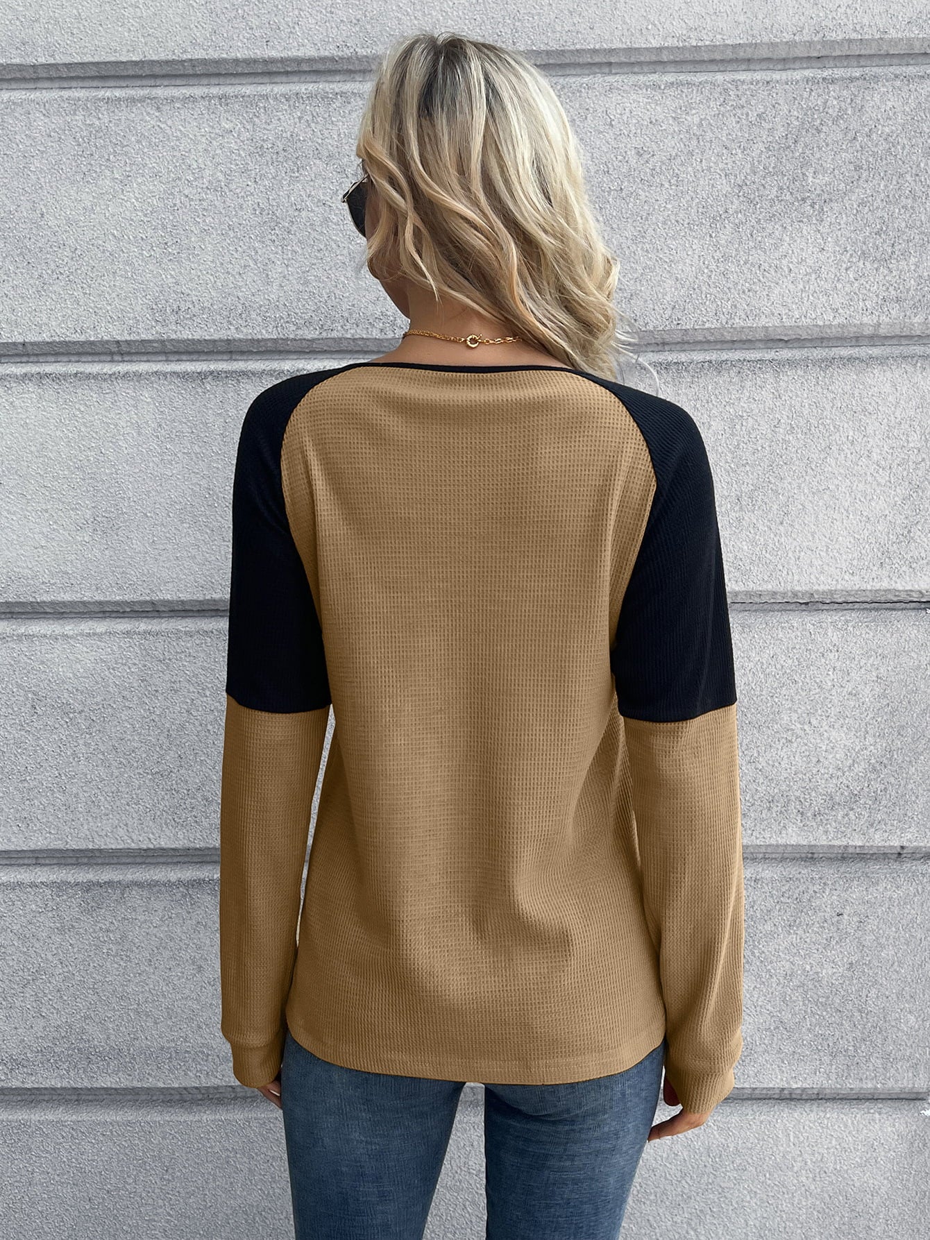 Contrast Buttoned Round Neck Raglan Sleeve Top - AllIn Computer