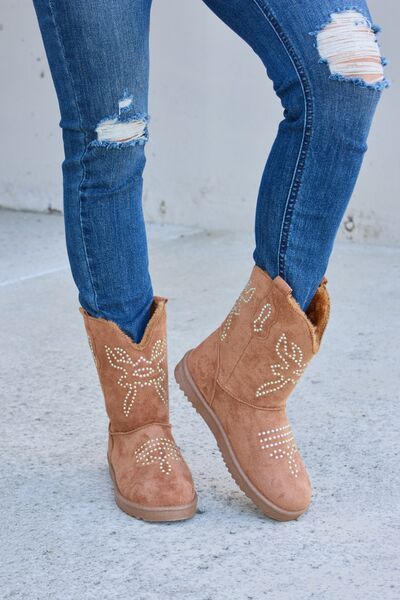Forever Link Rhinestone Furry Flat Boots - AllIn Computer