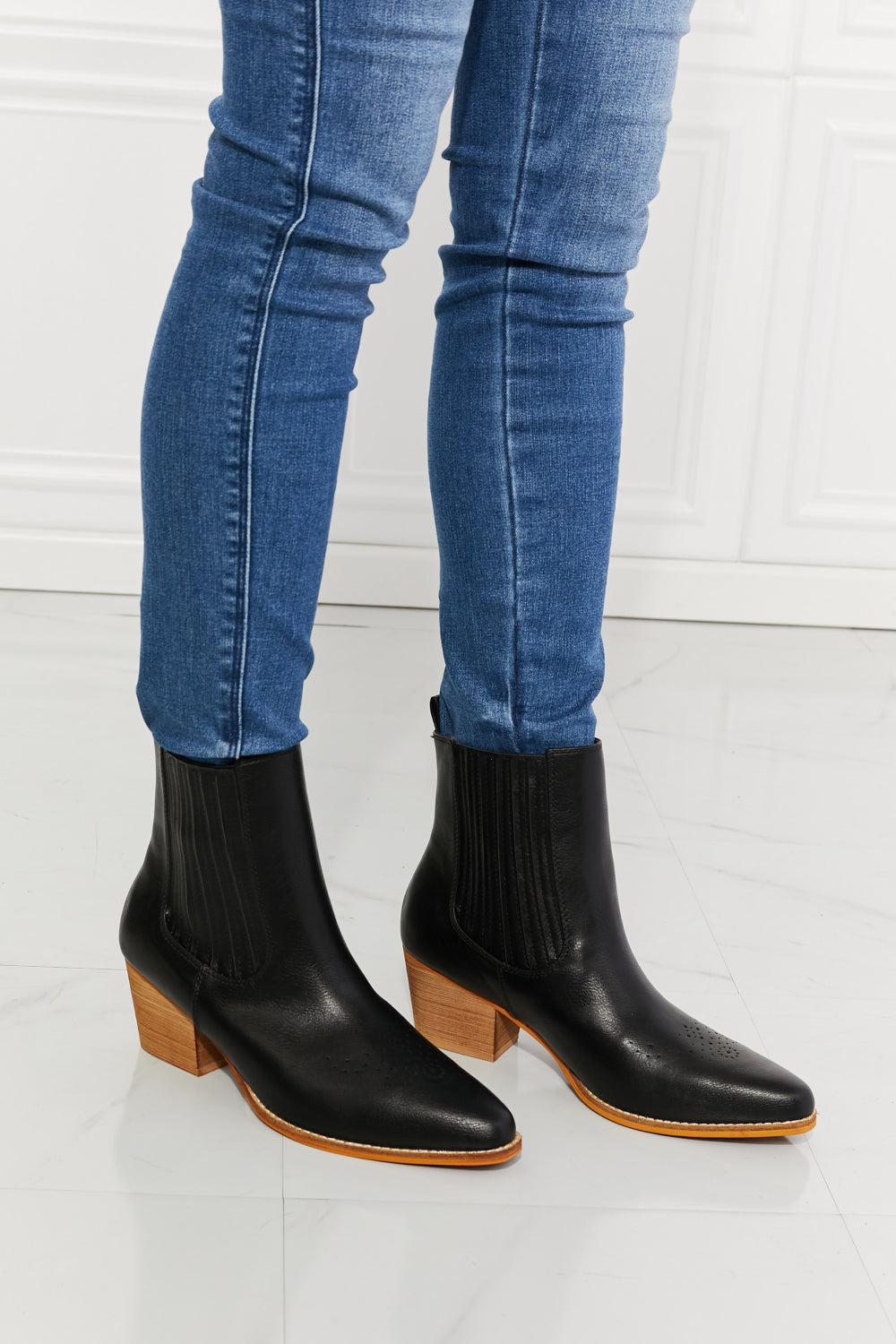 MMShoes Love the Journey Stacked Heel Chelsea Boots in Black - AllIn Computer