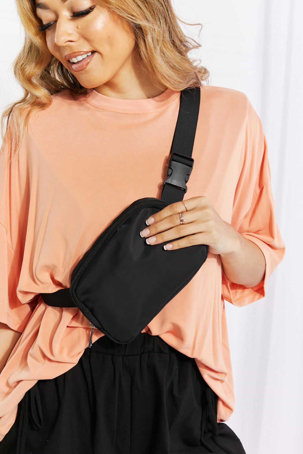 Buckle Zip Closure Fanny Pack - AllIn Computer