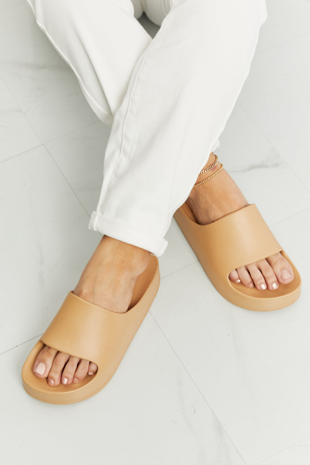WILD DIVA Summer Feels Platform Slides - AllIn Computer