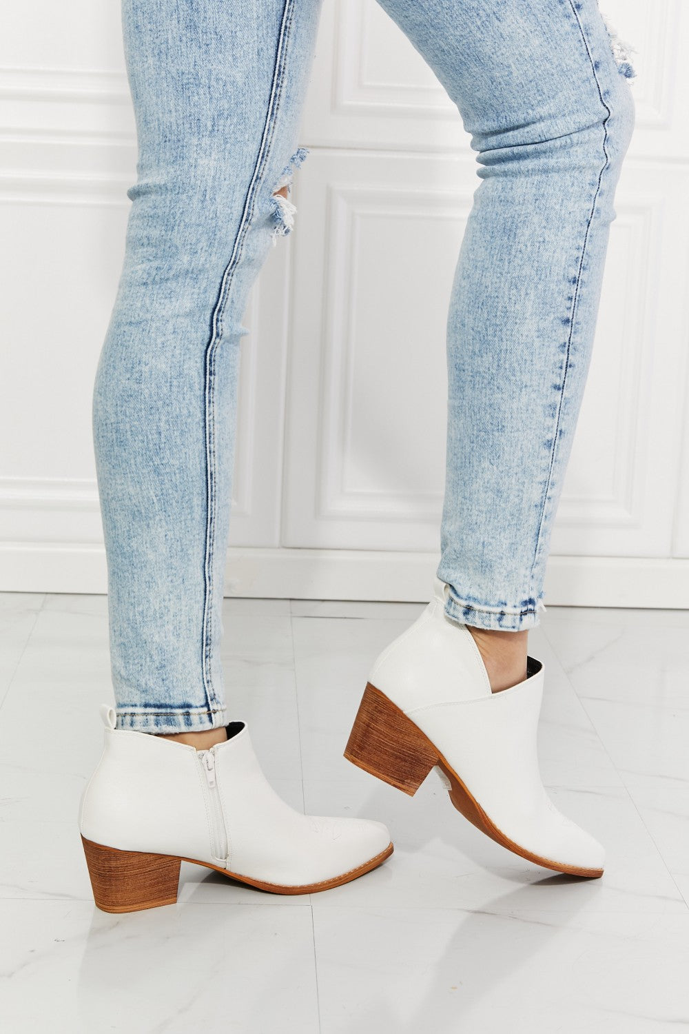 MMShoes Trust Yourself Embroidered Crossover Cowboy Bootie in White - AllIn Computer