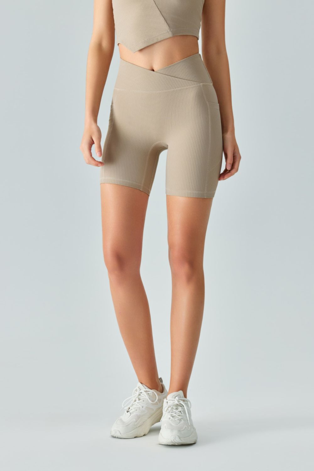 V-Waist Ribbed Sports Biker Shorts with Pockets - AllIn Computer