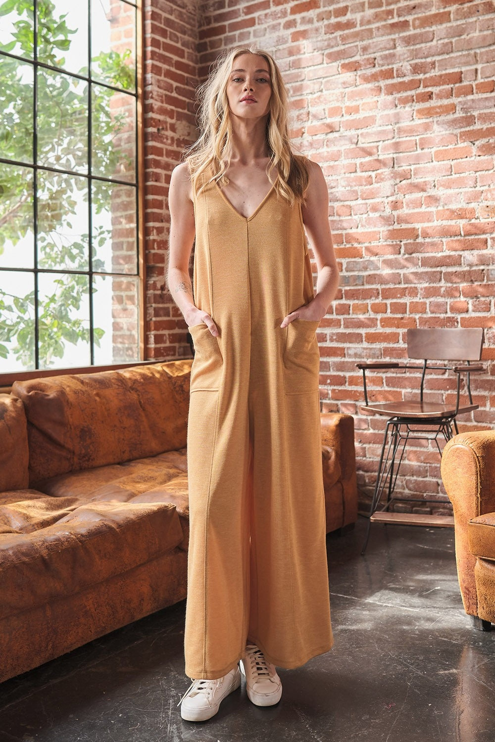 Ces Femme V-Neck Sleeveless Wide Leg Jumpsuit - AllIn Computer