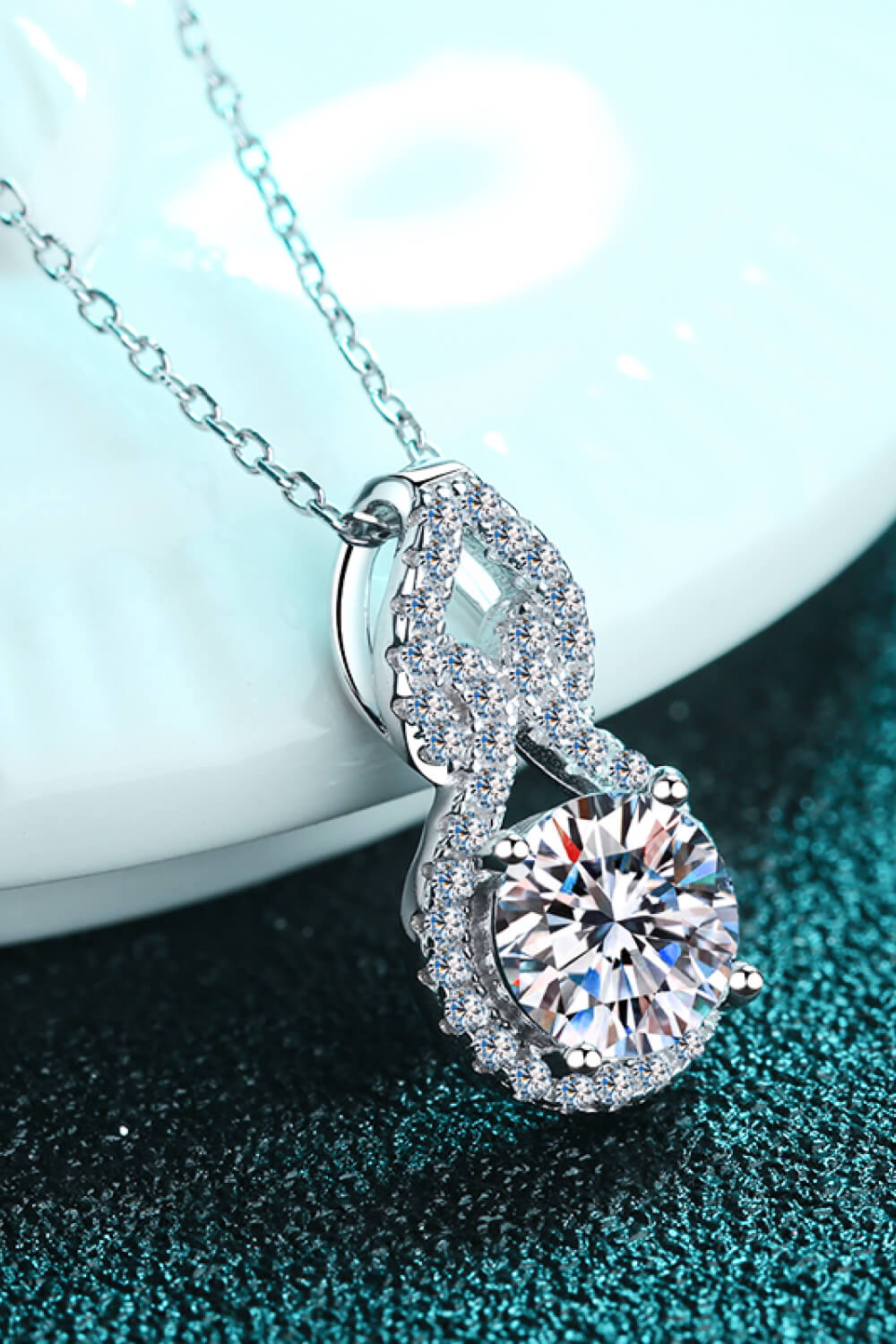 1 Carat Moissanite Pendant Necklace - AllIn Computer