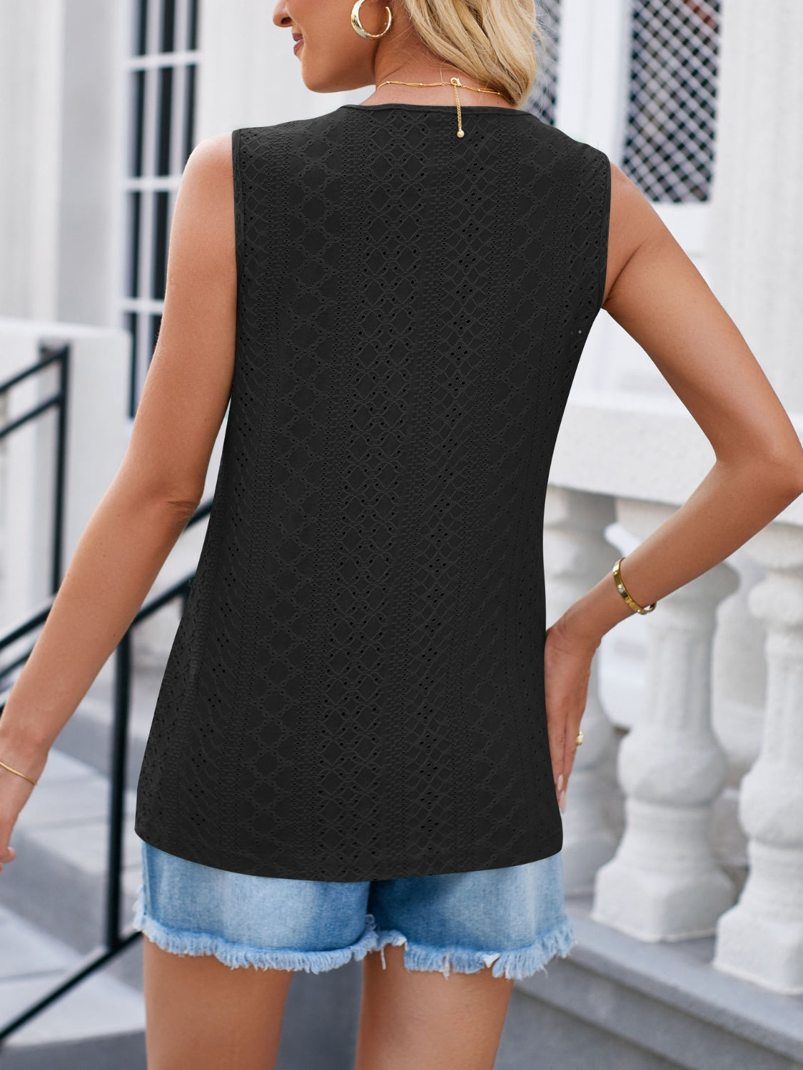 Eyelet V-Neck Tank - AllIn Computer
