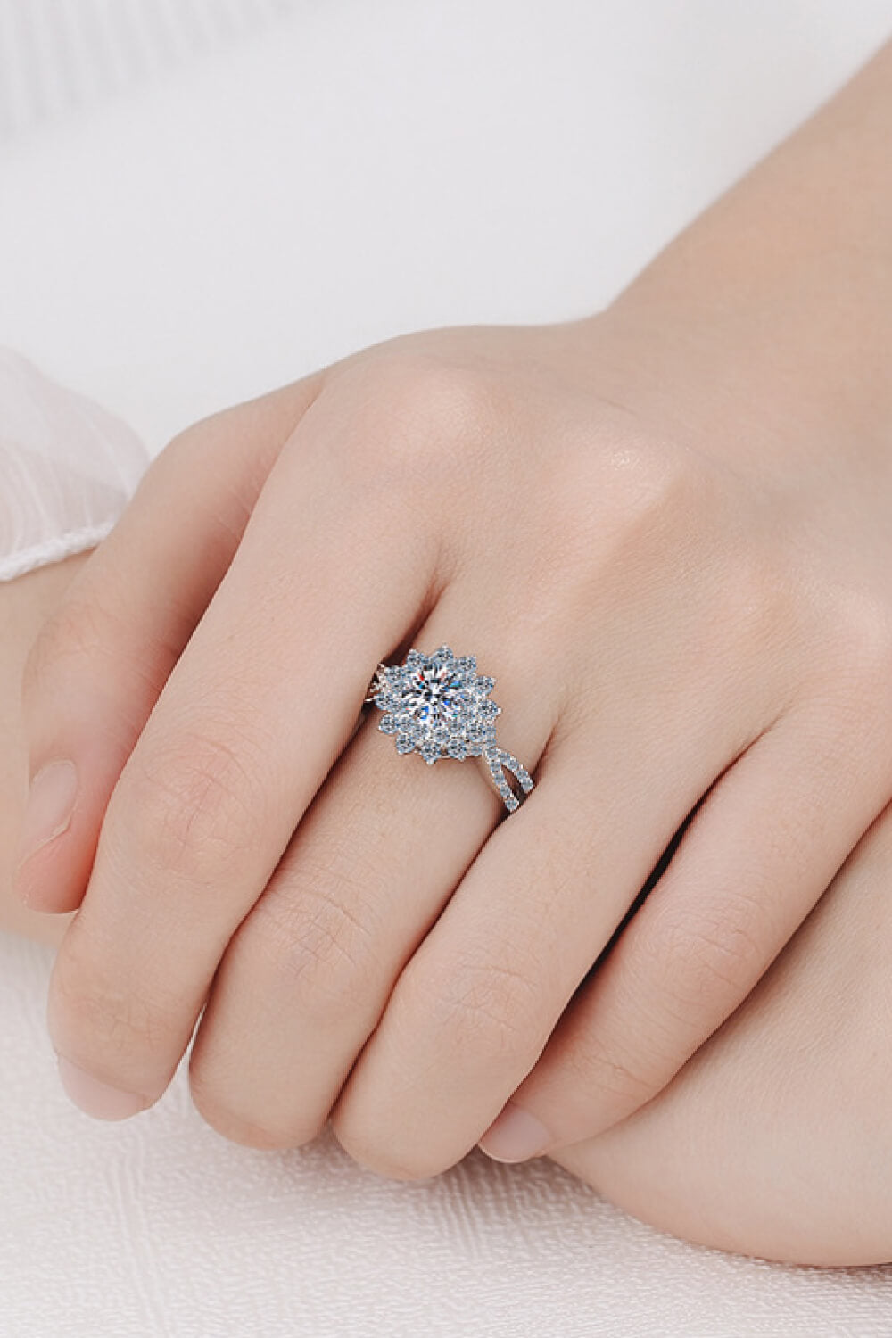 Moissanite Flower-Shape Split Shank Ring - AllIn Computer