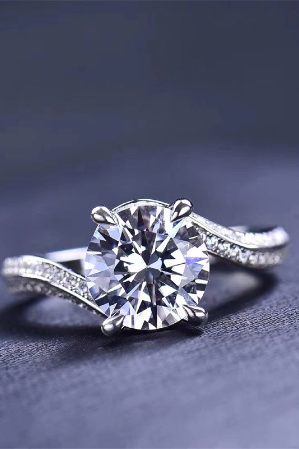 Keep Your Eyes On Me 3 Carat Moissanite Ring - AllIn Computer