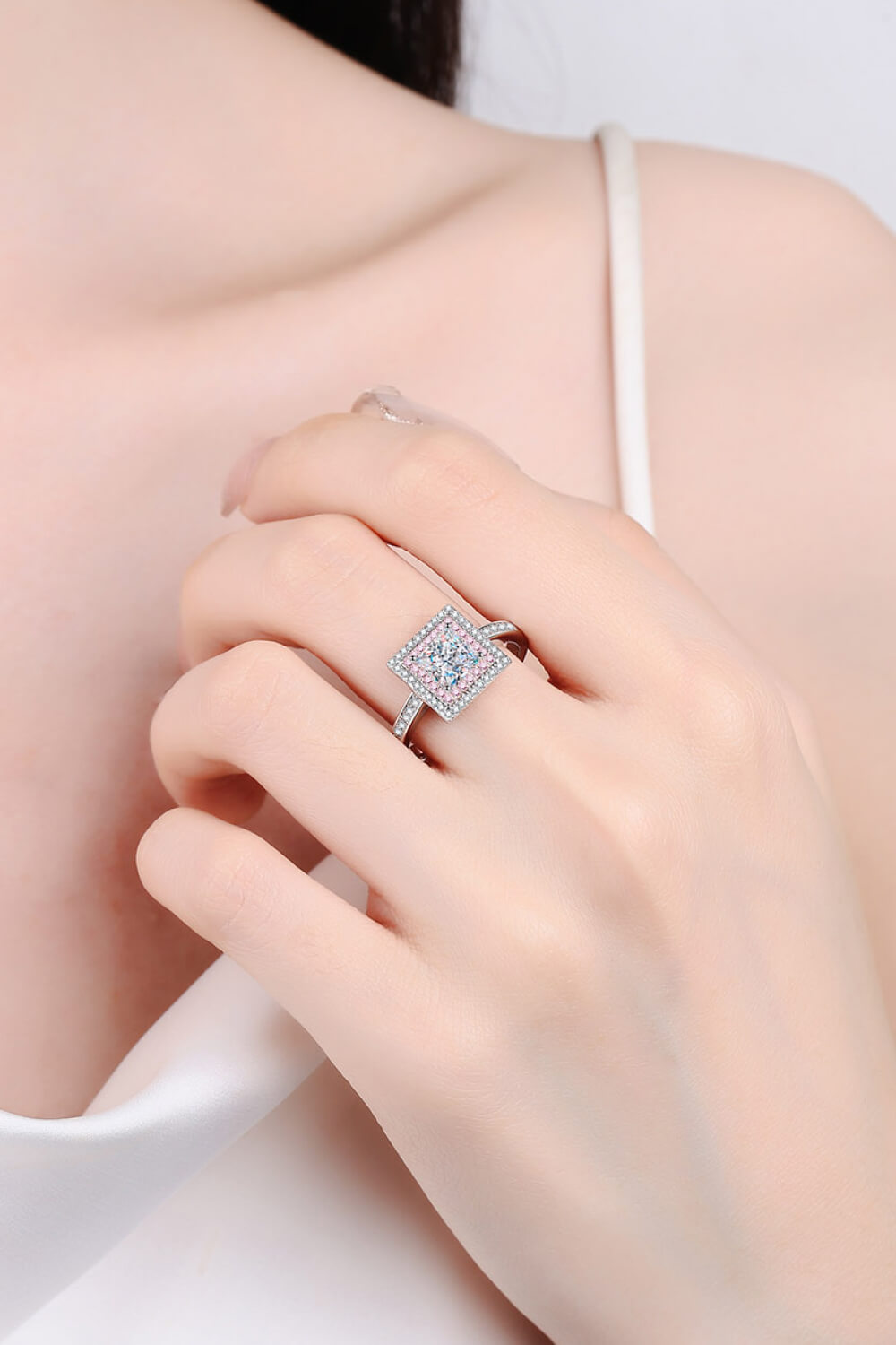 Stay Elegant 1 Carat Moissanite Ring - AllIn Computer