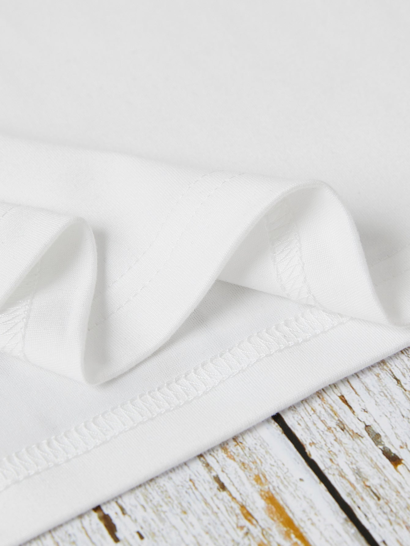 Rabbit Round Neck Short Sleeve T-Shirt - AllIn Computer