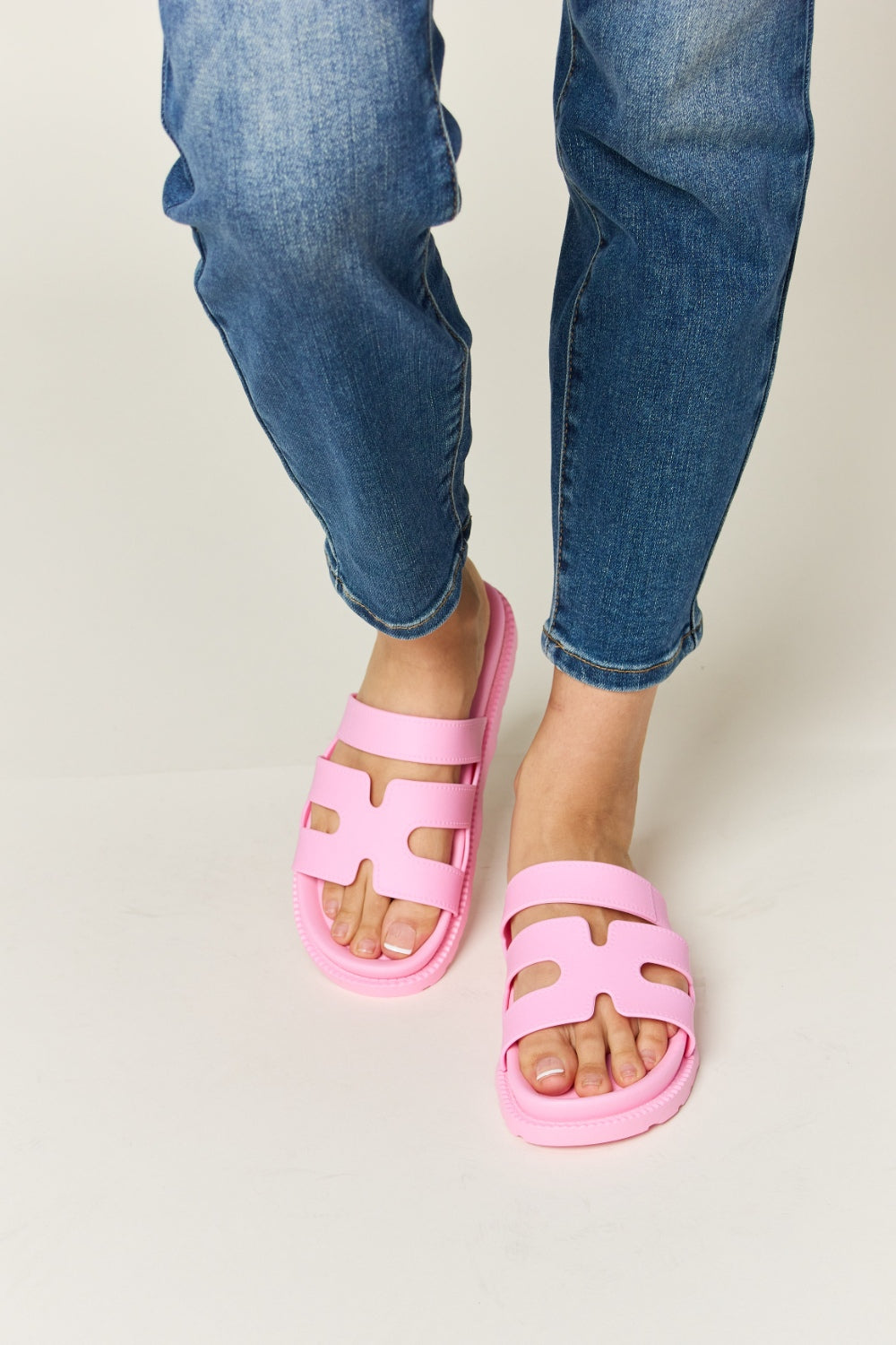 WILD DIVA Cutout Open Toe Flat Sandals - AllIn Computer