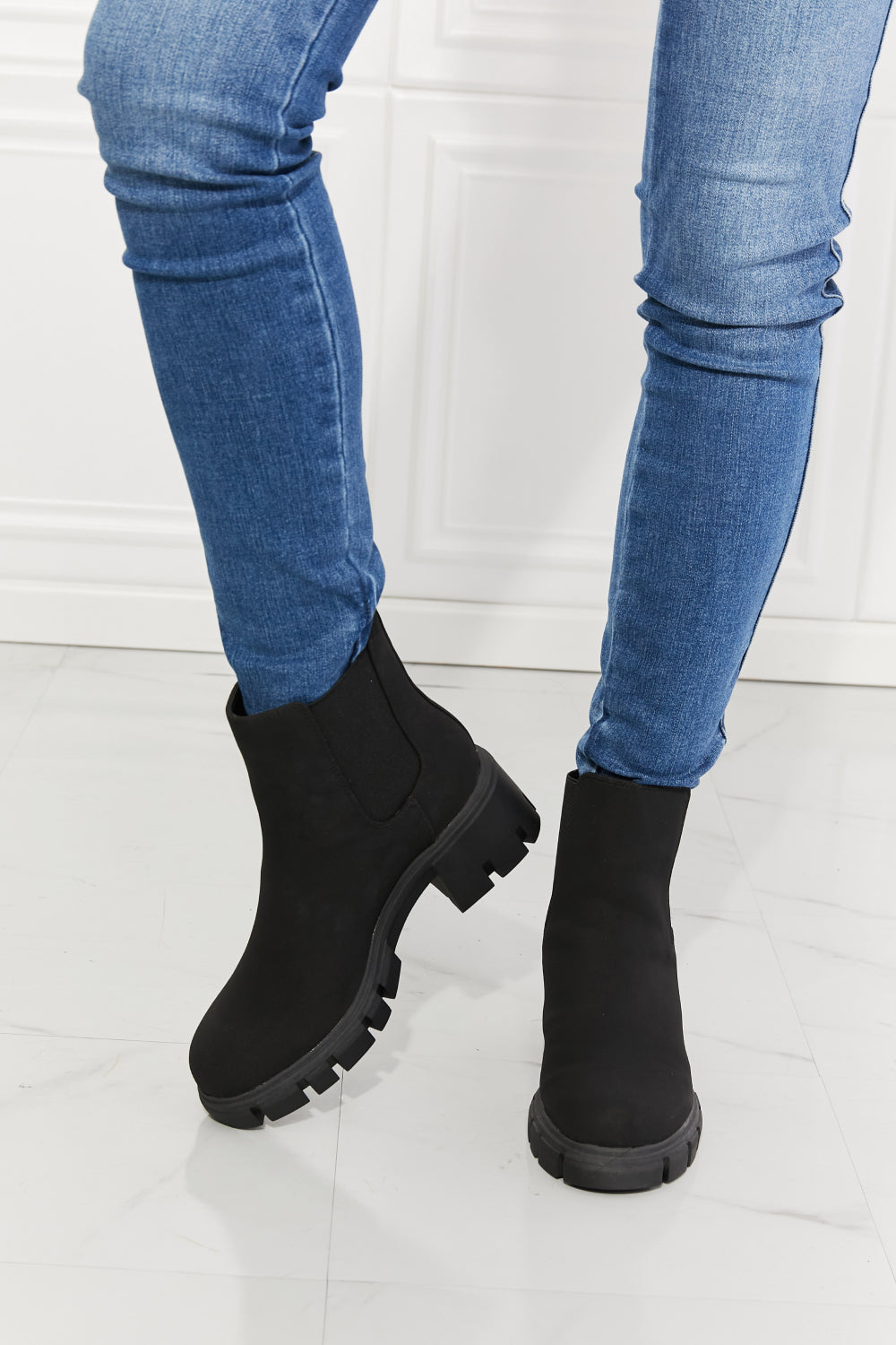 MMShoes Work For It Matte Lug Sole Chelsea Boots in Black - AllIn Computer
