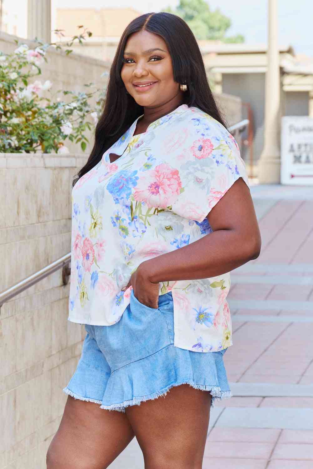 White Birch One And Only Full Size Short Sleeve Floral Print Top - AllIn Computer